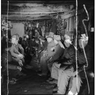 Plan général de la salle de projection où se tient l'assistance composée de soldats du 6e Cuirassiers.