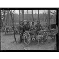 Serches (Aisne). Troupes américaines. Le parc des crapouillots. [légende d'origine]
