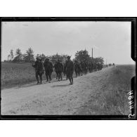 Courboin (Aisne). Américains montant en ligne. [légende d'origine]