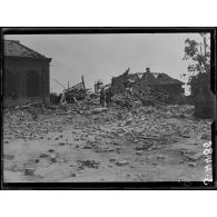 Crépy-en-Valois (Oise). Bombardement de la gare par avions. Le buffet. [légende d'origine]