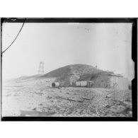Knocke, Belgique. Une pièce de 305 de marine de la batterie Kaiser Wilhelm. [légende d'origine]