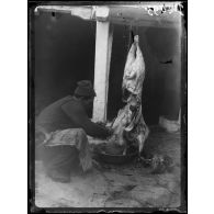 Salonique. 8-10-16. Fête turque. Le sacrifice du mouton. [légende d'origine]