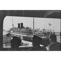 La campagne de Syrie (ou "opération Exporter") en juin 1941 : un convoi de troupes vichystes rapatriées quitte Beyrouth pour Marseille.