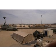 Déploiement du radar Giraffe sur le camp de Tessalit, au Mali.