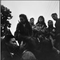 Arrivée à Hanoï d'otages libérés par le Viêt-minh le 11 janvier 1951.