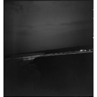 Tracé éclair d'un tir de canon viêt-minh.