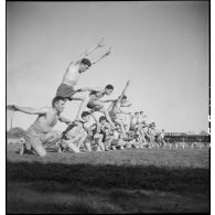 Séance d'instruction militaire et sportive.