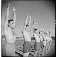 Séance d'instruction militaire et sportive.