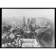 [La cathédrale Notre-Dame de Laon.]