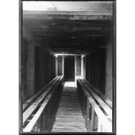 Abris de refuge à l'est du bois des Barres. [légende d'origine]
