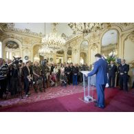 Le président du Sénat Jean-Pierre Bel prononce un discours dans les salons du palais du Luxembourg, à Paris.