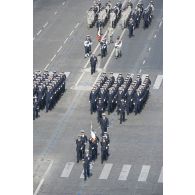 Défilé des Ecoles du Service de santé des armées (SSA) sur les Champs-Elysées, à Paris.