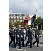 Défilé à pied des ESSA (écoles du Service de santé des armées) : ESSA de Lyon-Bron et EDVG (école du Val-de-Grâce) lors de la cérémonie du 14 juillet 2011.