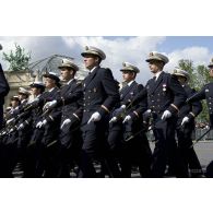 Défilé à pied des ESSA (écoles du Service de santé des armées) : ESSA de Lyon-Bron et EDVG (école du Val-de-Grâce) lors de la cérémonie du 14 juillet 2011.