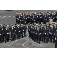 Défilé à pied des ESSA (écoles du Service de santé des armées) : ESSA de Lyon-Bron et EDVG (école du Val-de-Grâce) lors de la cérémonie du 14 juillet 2011.