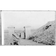 Entrée de Froideterre. [légende d'origine]