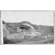 Une voûte Froideterre, il y a 6 fantassins dessous. [légende d'origine]