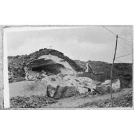 Une des voûtes en béton de l'ouvrage de Froideterre. [légende d'origine]