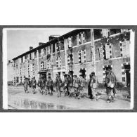 Prisonniers. Belleville. Attaque du Poivre. [légende d'origine]