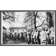 Saint Eugène. Exercices de masques. [légende d'origine]