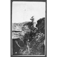 Observateurs d'artillerie Poteau d'Ailles (Aisne). [légende d'origine]