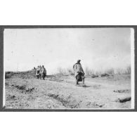 Nègres blessés. Chemin des Dames. [légende d'origine]