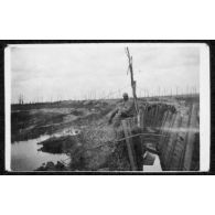 Boyaux pleins d'eau. L'Yser. [légende d'origine]