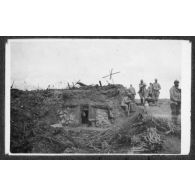 Anciens abris boches. L'Yser. [légende d'origine]