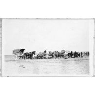 Le train réglementaire du groupe à Auve. [légende d'origine]