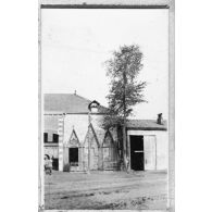 La chapelle construite à Auve par les sections de munitions. [légende d'origine]