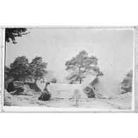 Les tentes sous la neige. [légende d'origine]