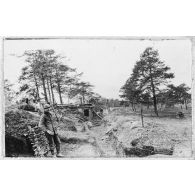 Les anciennes cagnas boches, trou Bricot. [légende d'origine]