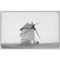 Le vieux moulin. [légende d'origine]