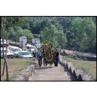 Hanoï -11novembre 1986. [légende d'origine]