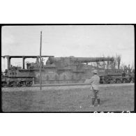 [Artillerie lourde sur voie ferrée, pièce de 320 mm à glissement  modèle 1870 de 30 calibres].