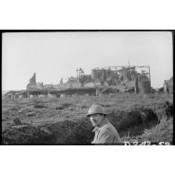[Bâtiment en ruine].