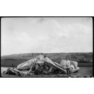 [Carcasse d'avion français].