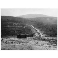 Vue du Barrage de la côte 205. [légende d'origine]<br>
