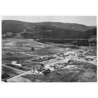 Vue aérienne. [légende d'origine]<br>