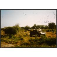 Douguia- En patrouille dans la région de Douguia. [légende d'origine]