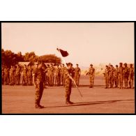 Abeché  - Cérémonie du 11 novembre 1978. [légende d'origine]<br>