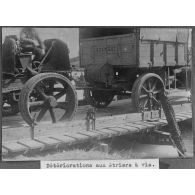 Détériorations aux étriers à vis. [légende d'origine]