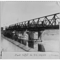 Pont Eiffel de Do-Nghia (60 mètres). [légende d'origine]