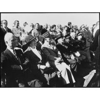 Colonel Guillaumet, président général de la 1ère DFL - Madame de Larminat - Monsieur le général de Boissieu - Monsieur Xavier de Larminat, frère du général - Monsieur l'amiral Lahaye, président de CAFL - Monsieur Pléven