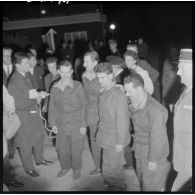 25/10/1958 : 4 soldats faits prisonniers du FLN libérés -Villacoublay. [légende d'origine]<br>
