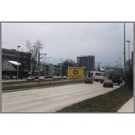 La Zmaja od Bosne au niveau le la caserne Tito - Sarajevo. [légende d'origine]