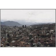 Vue générale de Sarajevo. [légende d'origine]