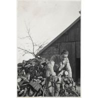 [Valdahon. René Chavaux sur une bicyclette].