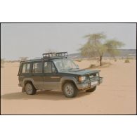 Véhicule 4x4 personnel d'un cadre du DMAT d'Atar. [légende d'origine]<br>