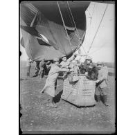 [Jules, saucisse d'observation].